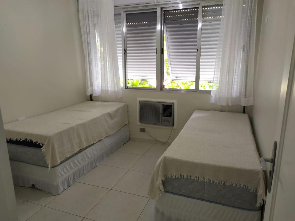 Guaruja Enseada - Apto 200M Da Praia - 02 Dorm. Wi-Fi + Ar + Estacionamento Ngoại thất bức ảnh